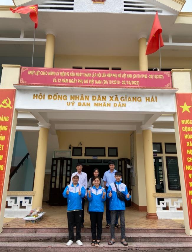 Hướng về miền Trung thân yêu - trao quà tại Giang Hải, Phú Lộc, TT Huế (21/10/2022)